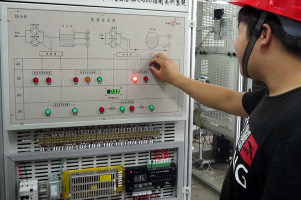 楼宇智能化系统安装与调试需要专业化人才！(图1)